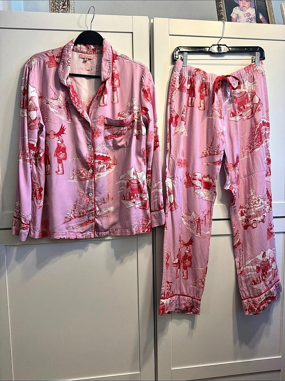 EUC Katie Kime Après Ski Toile Long Sleeve Pajama Pants Set Pink & Red